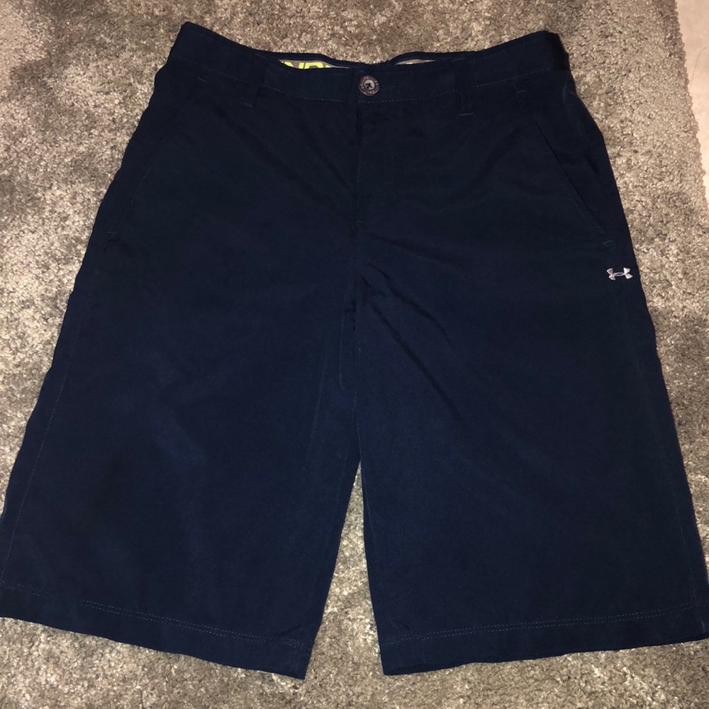 Under armour shorts Youth large